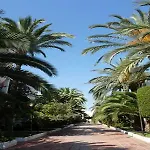 Torrelaguna Apartment *