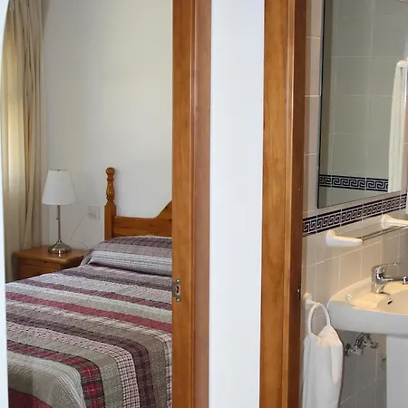 Torrelaguna Apartment *
